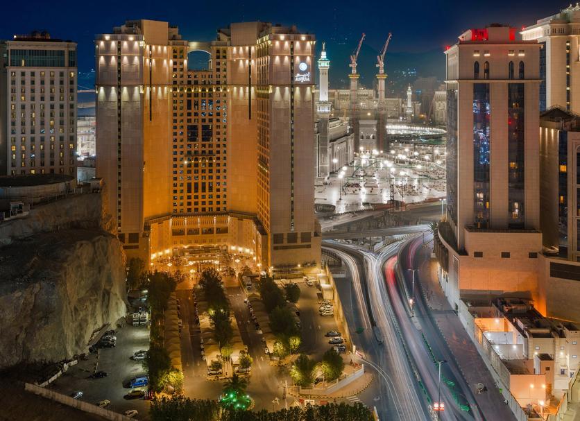 Anjum Hotel Makkah Tips near Masjid al-Haram at sunset