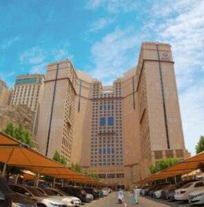 Exterior view of Anjum Hotel Makkah near Masjid al-Haram, offering modern rooms and spiritual comfort for pilgrims.